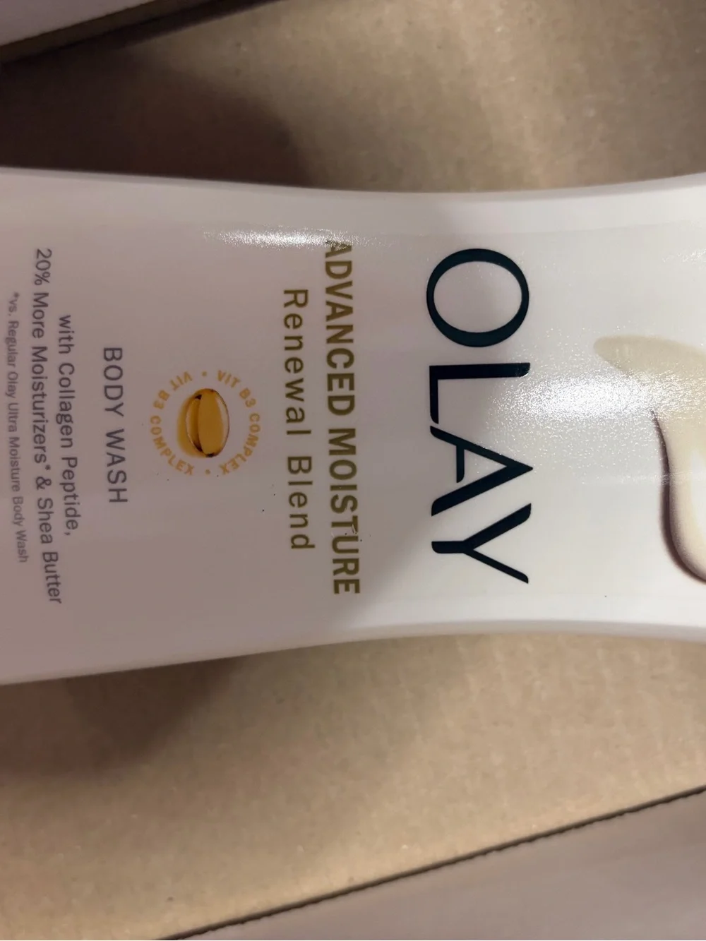23.6 fl oz OLAY advanced Moisture renewal blend Body Wash with B3 Comp. New